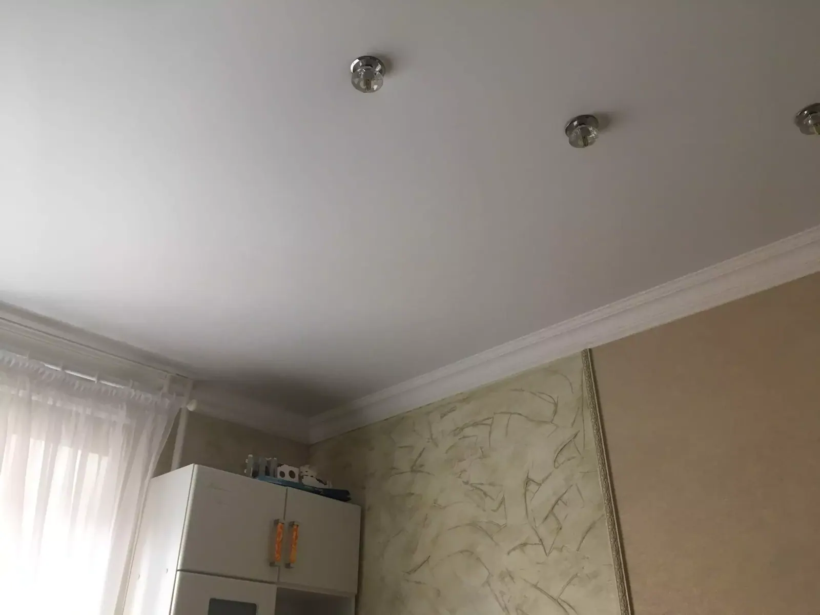 Матовый натяжной потолок в квартиру — Коломна, Партизан, 42, фото 3